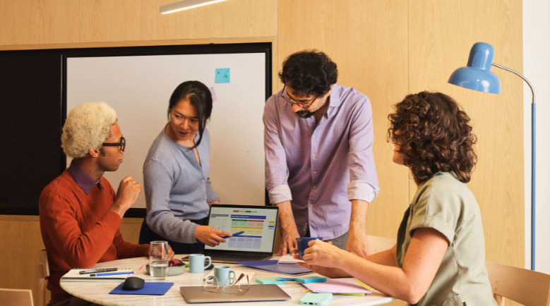 Ilustración de una reunión de equipo