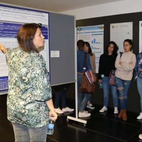 En Liverpool, presentando resultados sobre infecciones